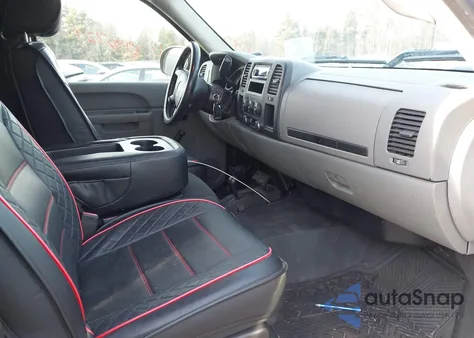 2012 Chevrolet Silverado 1500 Work Truck z USA, uszkodzony, nr VIN 1GCNKPE01CZ266273